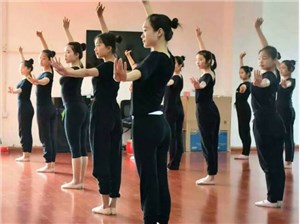 高端幼师早期教育