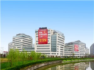 张江盛大天地，集办公、美食、住宿、购物为一体