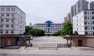 学校大门