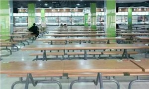 学校食堂