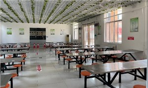 学校食堂