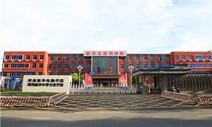 学校大门