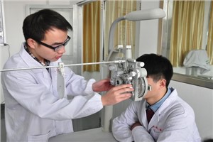 眼视光与配镜