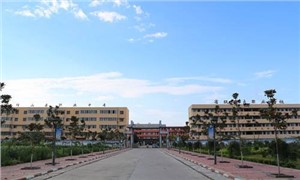 学校大门