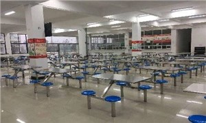 学校食堂