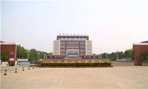 学校大门