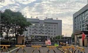 学校大门