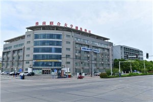 学校大门