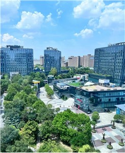 东方万国企业中心